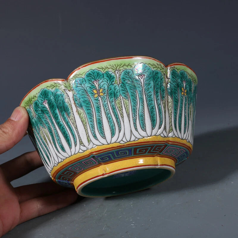 Chinese Pastel Porcelain Hand-Paintde Exquisite Chinese Cabbage Bowl Enamel