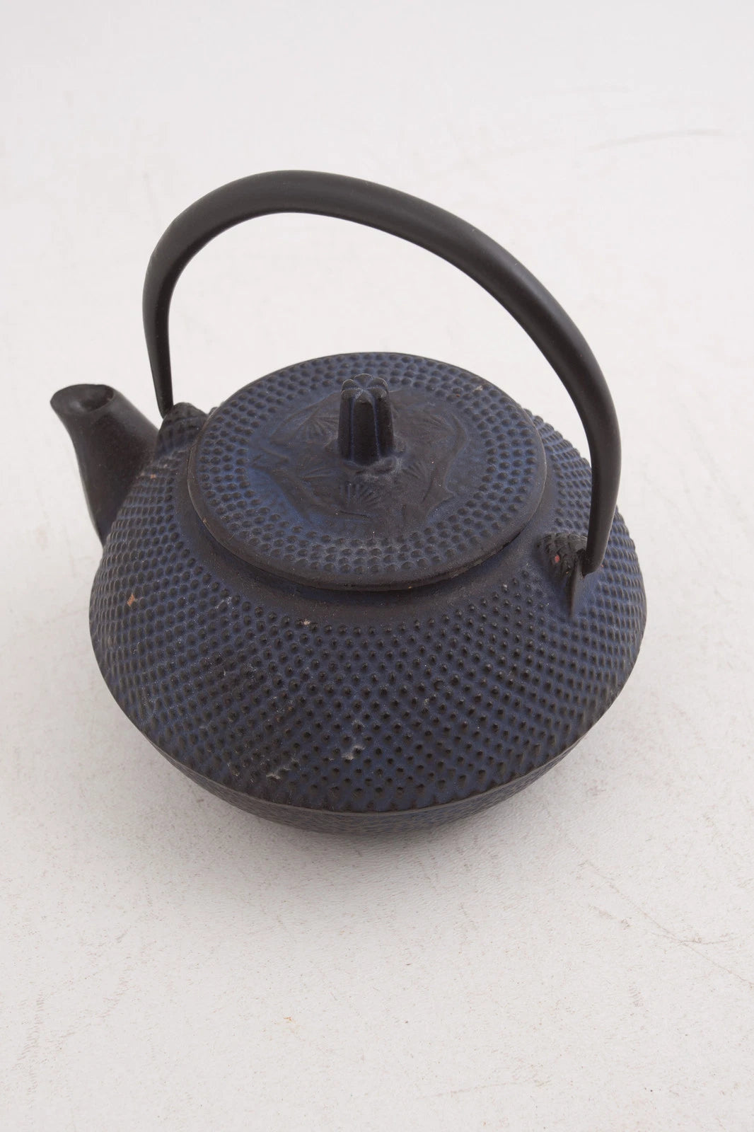Cast Iron Asian Tea Pot Enamel Interior Blue (G4L) Japanese Hobnail Ceremony