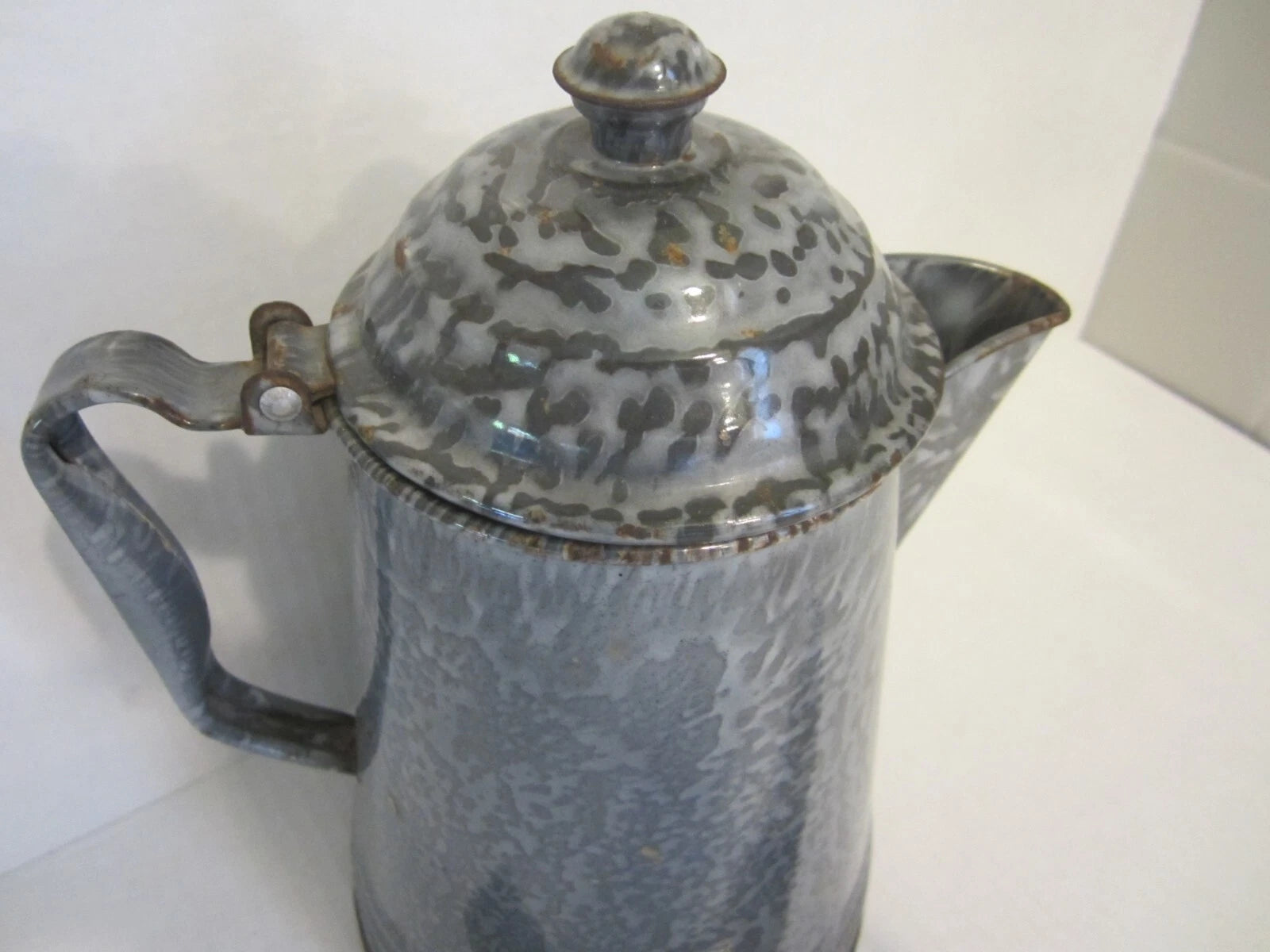 Antique Gray Granite Ware Enamel Coffee Tea Pot Cowboy w/Tin Lid Camping