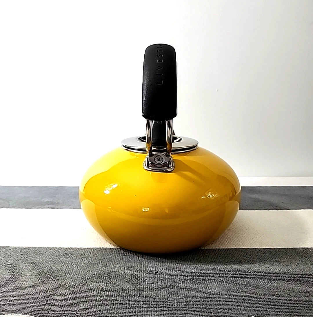 Chantal Yellow Livestrong 1.8 Quart Enamel Loop Whistling Tea Kettle Pot EUC