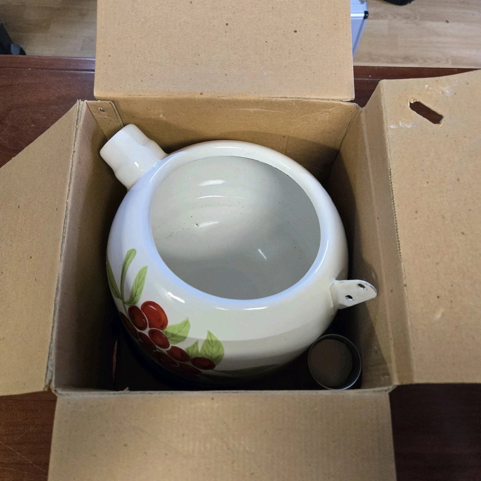 Countryhouse by Krischer Porcelain Enamel 3qt Whistling Tea Kettle Unused In Box