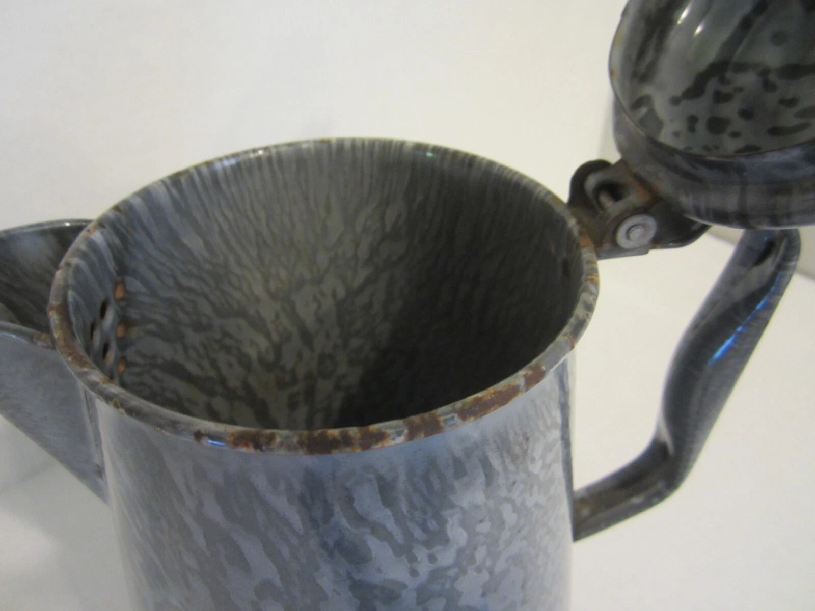 Antique Gray Granite Ware Enamel Coffee Tea Pot Cowboy w/Tin Lid Camping