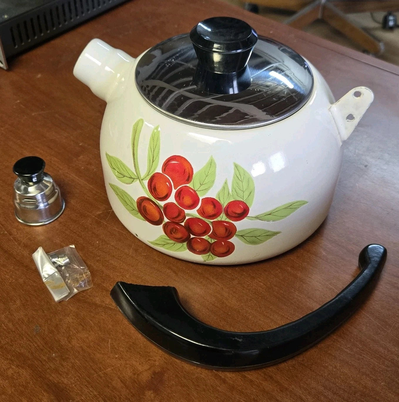 Countryhouse by Krischer Porcelain Enamel 3qt Whistling Tea Kettle Unused In Box