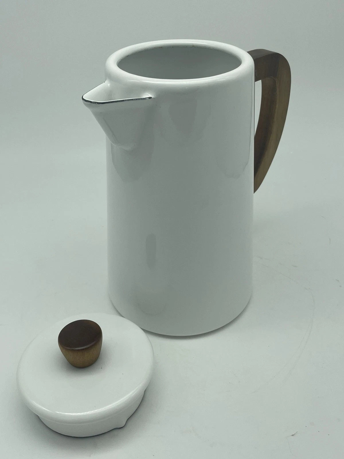 Hearth & Hand Magnolia 6c White Enamelware Teapot Kettle Pitcher Wood Handle EUC