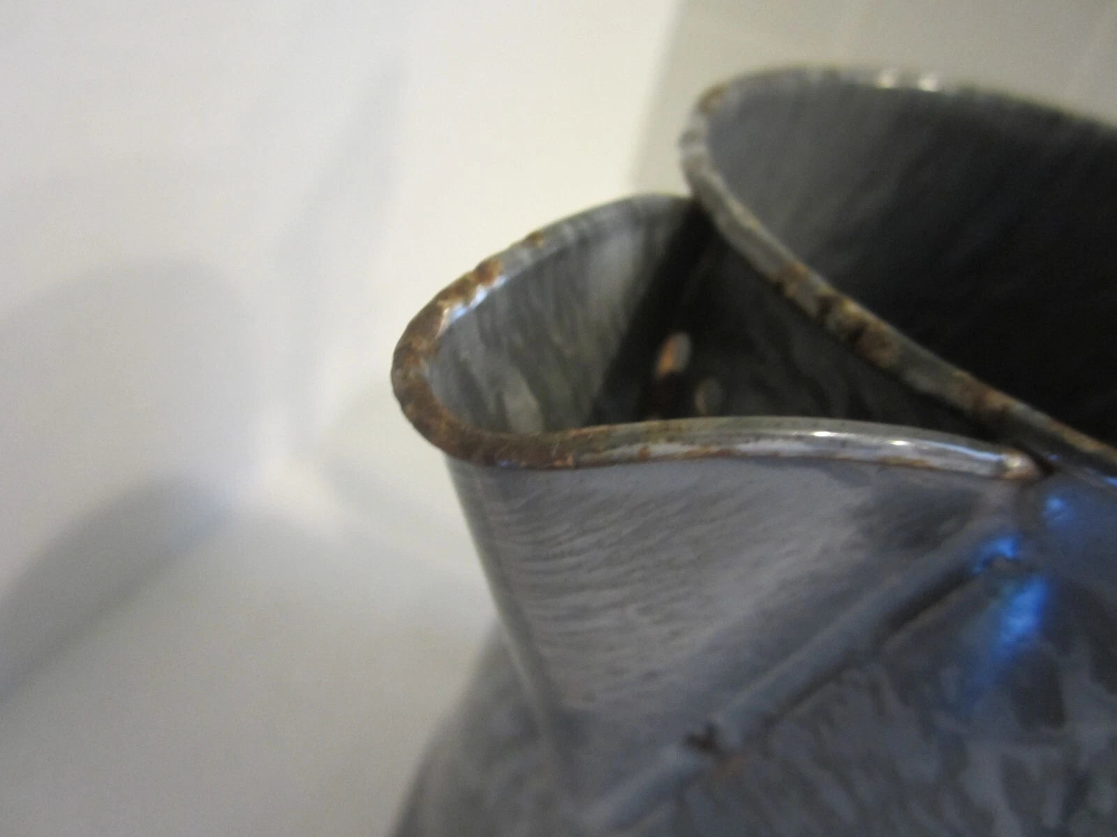 Antique Gray Granite Ware Enamel Coffee Tea Pot Cowboy w/Tin Lid Camping