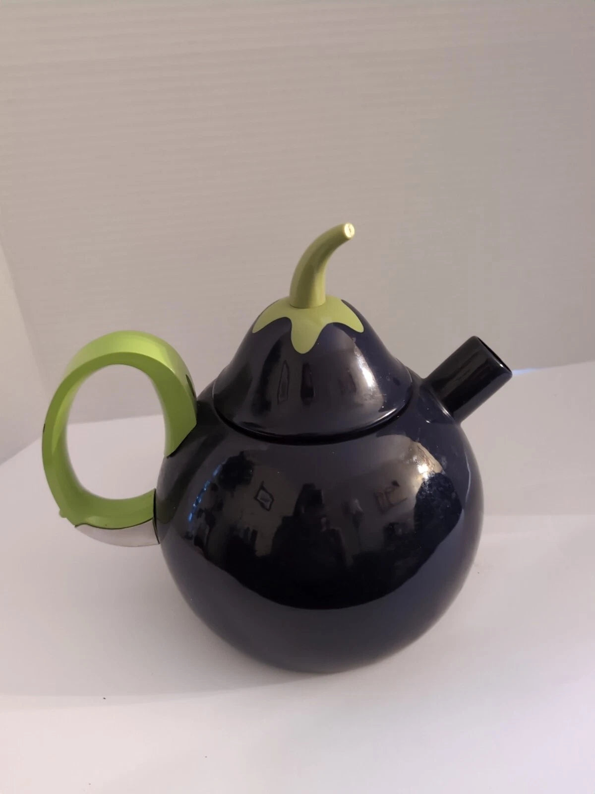 Copco Vintage Eggplant Enamel Tea Pot