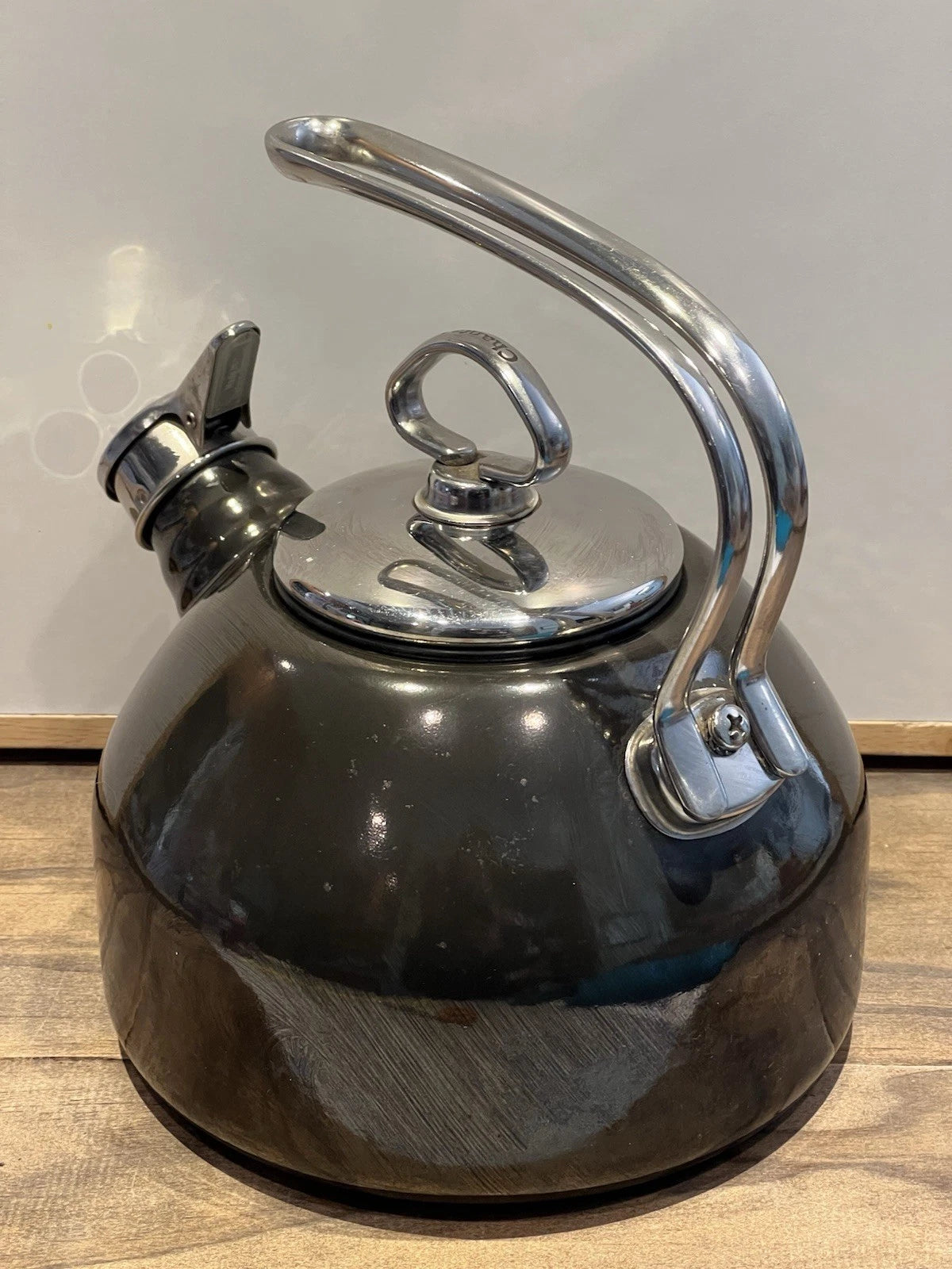Chantal Classic Enamel On Steel Tea Kettle Black / Dark Gray W Harmonica Whistle