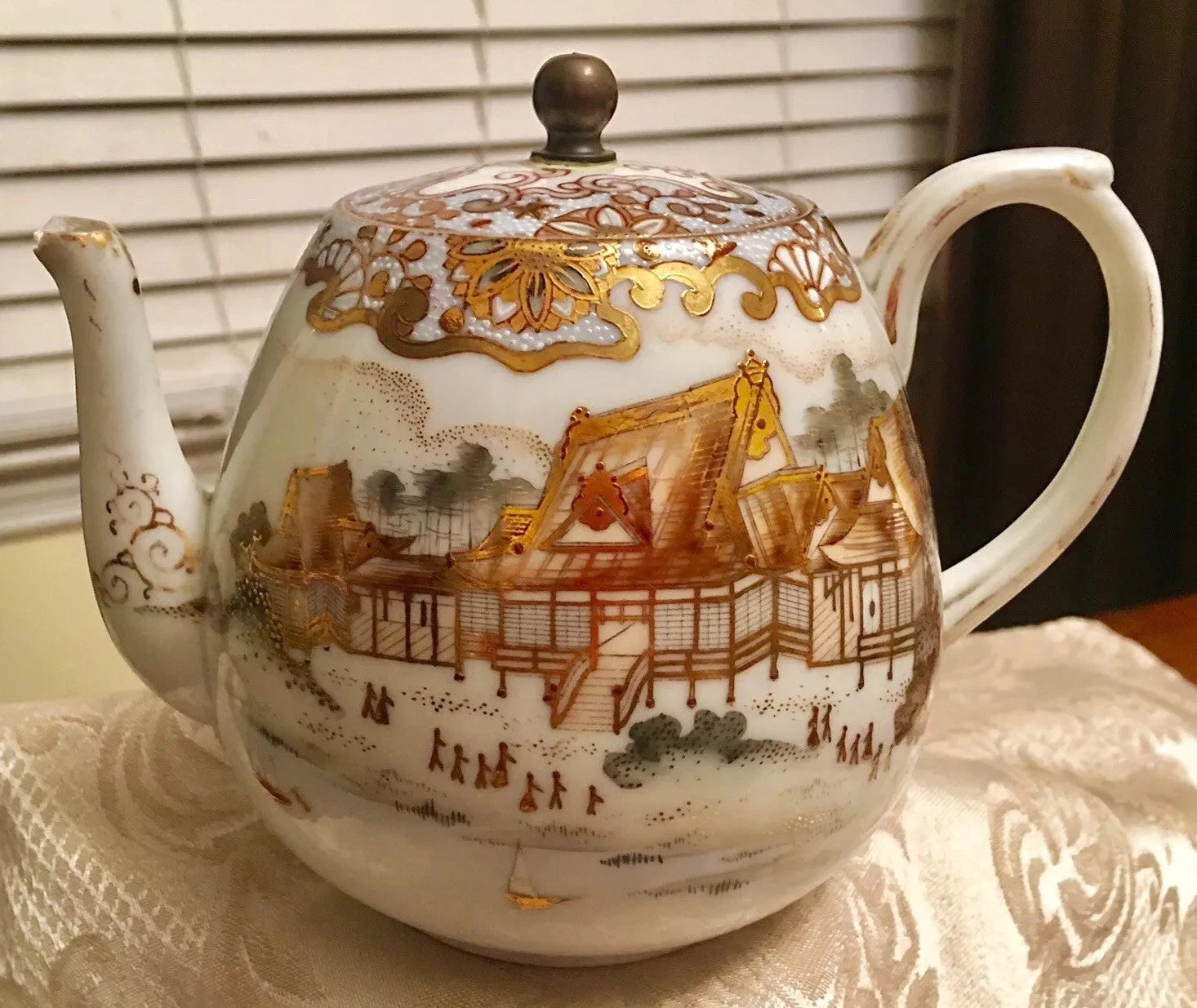 Beautiful Chinese Emperor Palace Landscape Dynasty Scene Porcelain Enamel Teapot