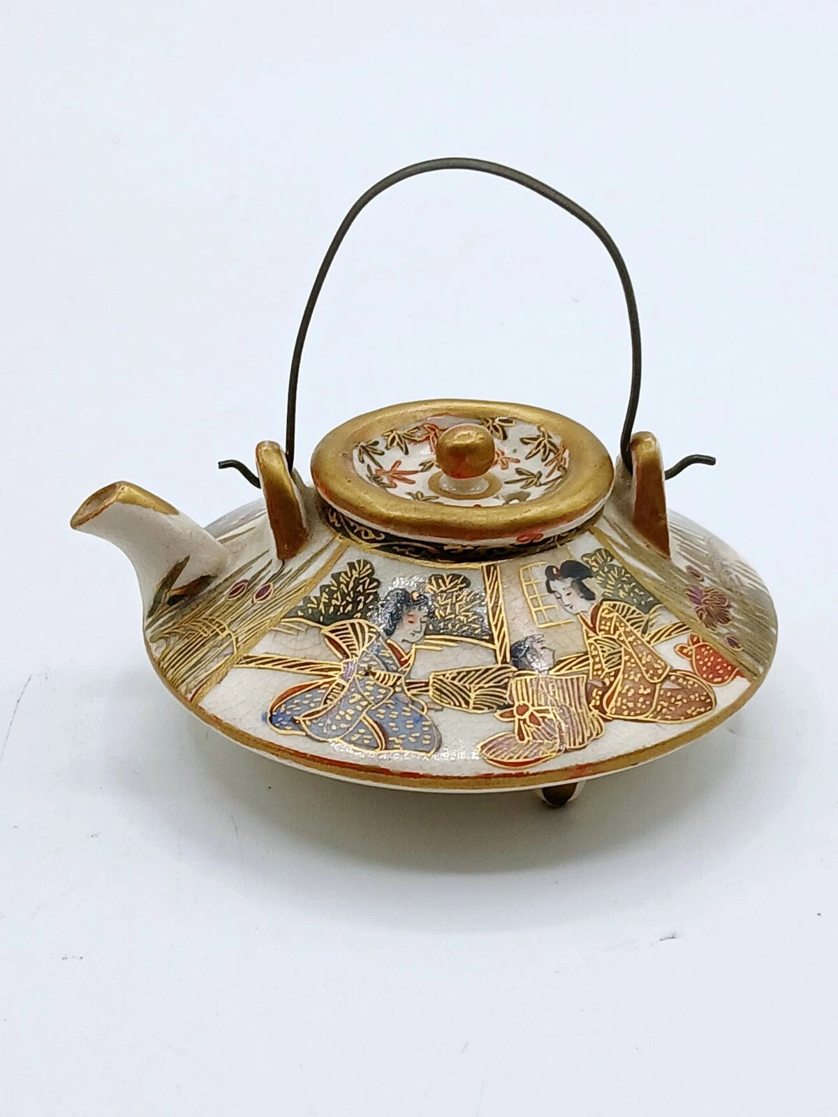 ANTIQUE MINIATURE JAPANESE SATSUMA ENAMEL FIGURAL WINE POT TEAPOT SIGNED