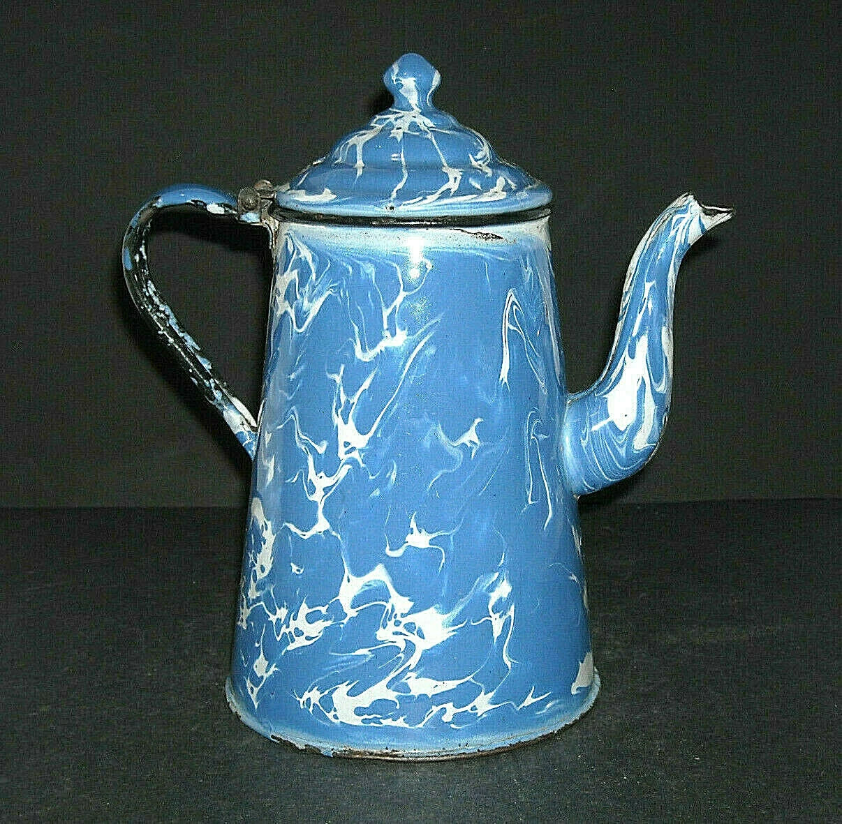 Beautiful IRIS Blue & White Swirl Graniteware Tea Pot - Enamel Ware