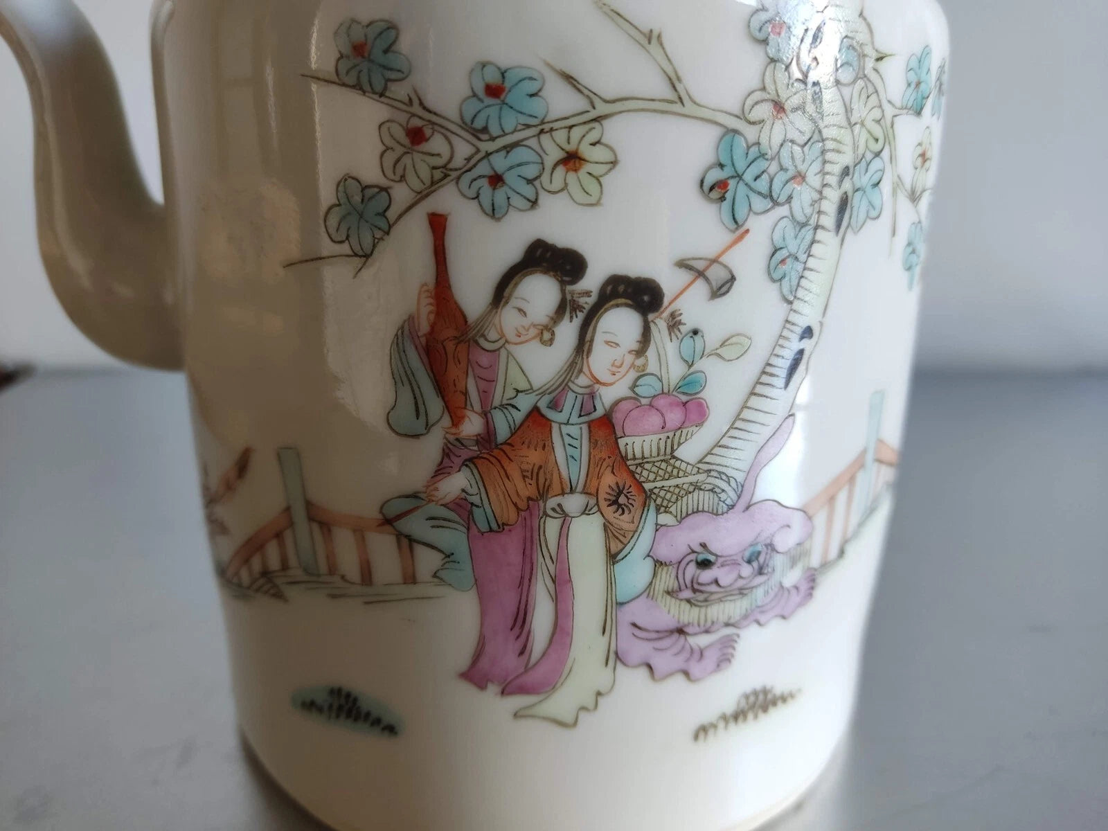 Antique Chinese Teapot 19c /Enamelled porcelain / Hand painted Teapot