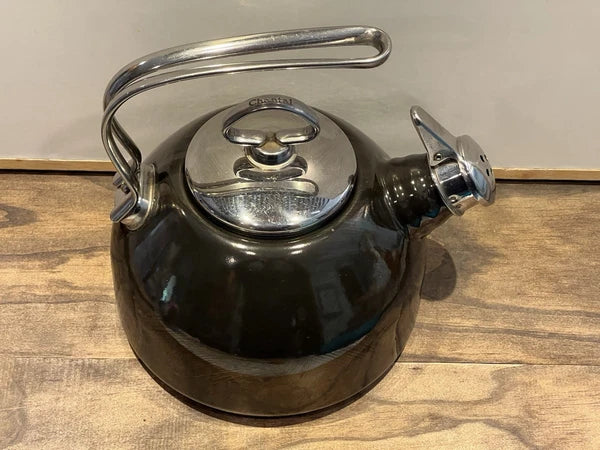 Chantal Classic Enamel On Steel Tea Kettle Black / Dark Gray W Harmonica Whistle