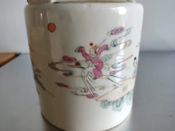 Antique Chinese Teapot 19c /Enamelled porcelain / Hand painted Teapot