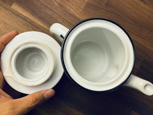 BIGELOW TEA Warm Hugs 12oz Ceramic Teapot Distressed Enamel-Look #TeaProudly