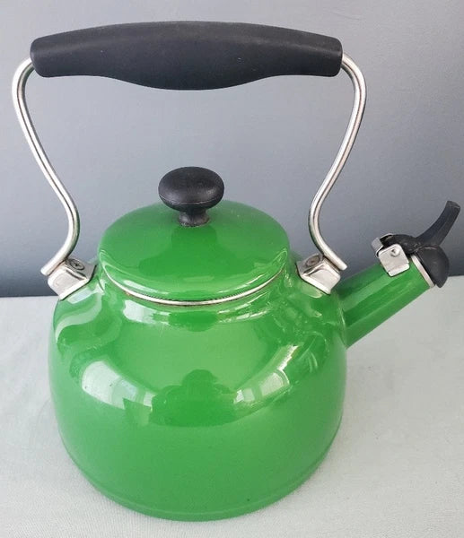 Chantal Tea Kettle Kelly Green Enamel on Steel Whistle Teapot 1.7 qt