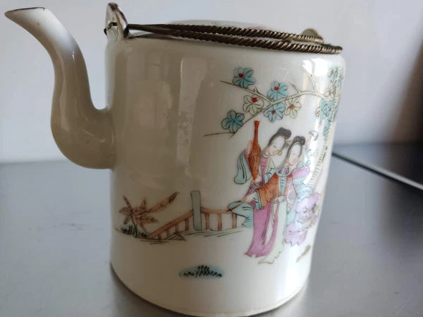Antique Chinese Teapot 19c /Enamelled porcelain / Hand painted Teapot