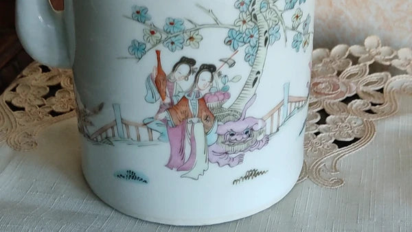 Antique Chinese Teapot 19c /Enamelled porcelain / Hand painted Teapot