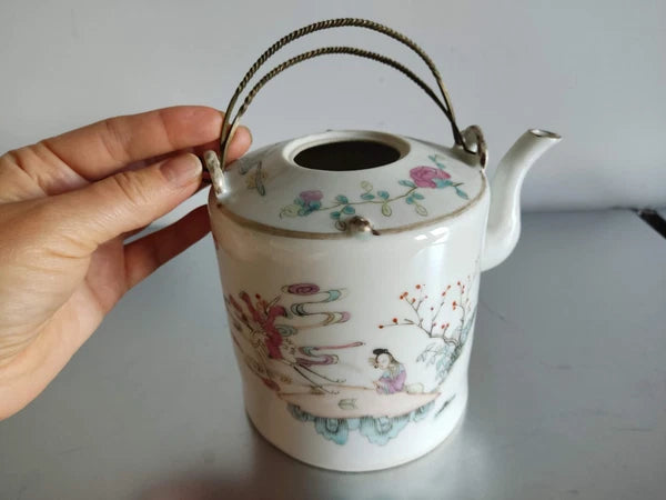 Antique Chinese Teapot 19c /Enamelled porcelain / Hand painted Teapot