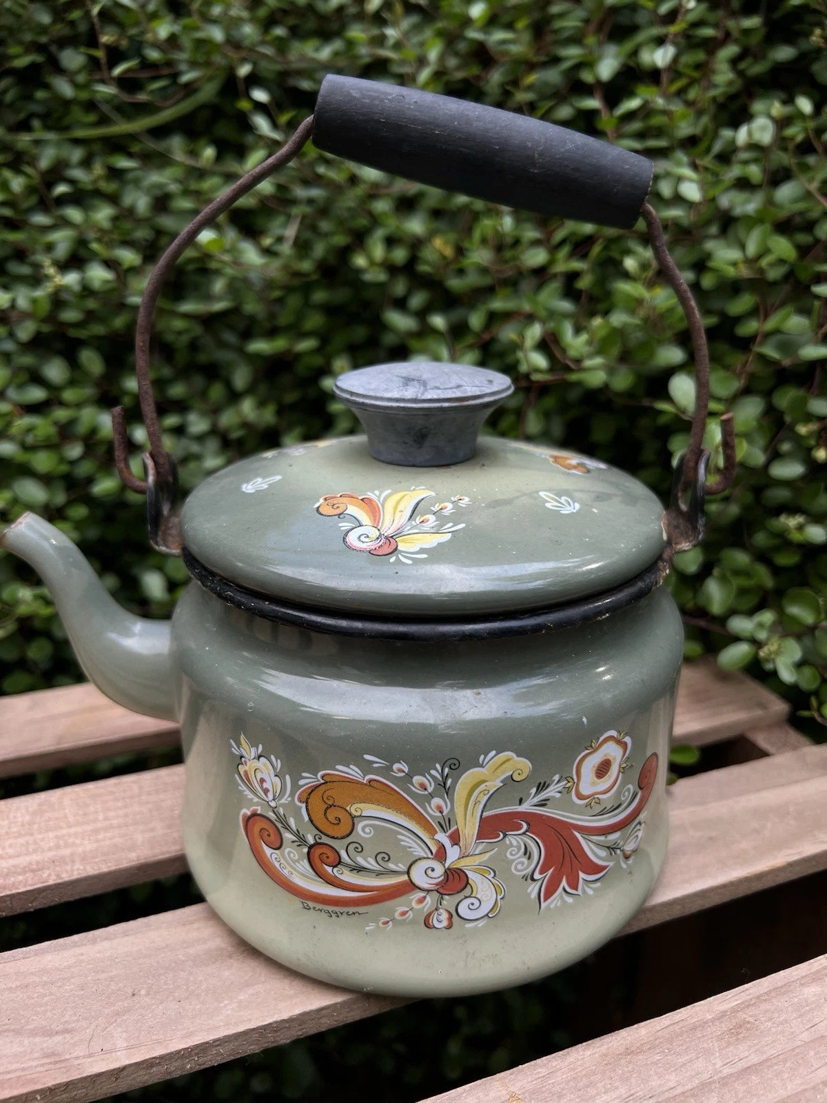 VTG Berggren Enamelware Kettle Teapot Scandinavian Rosemaling Folk Art Green