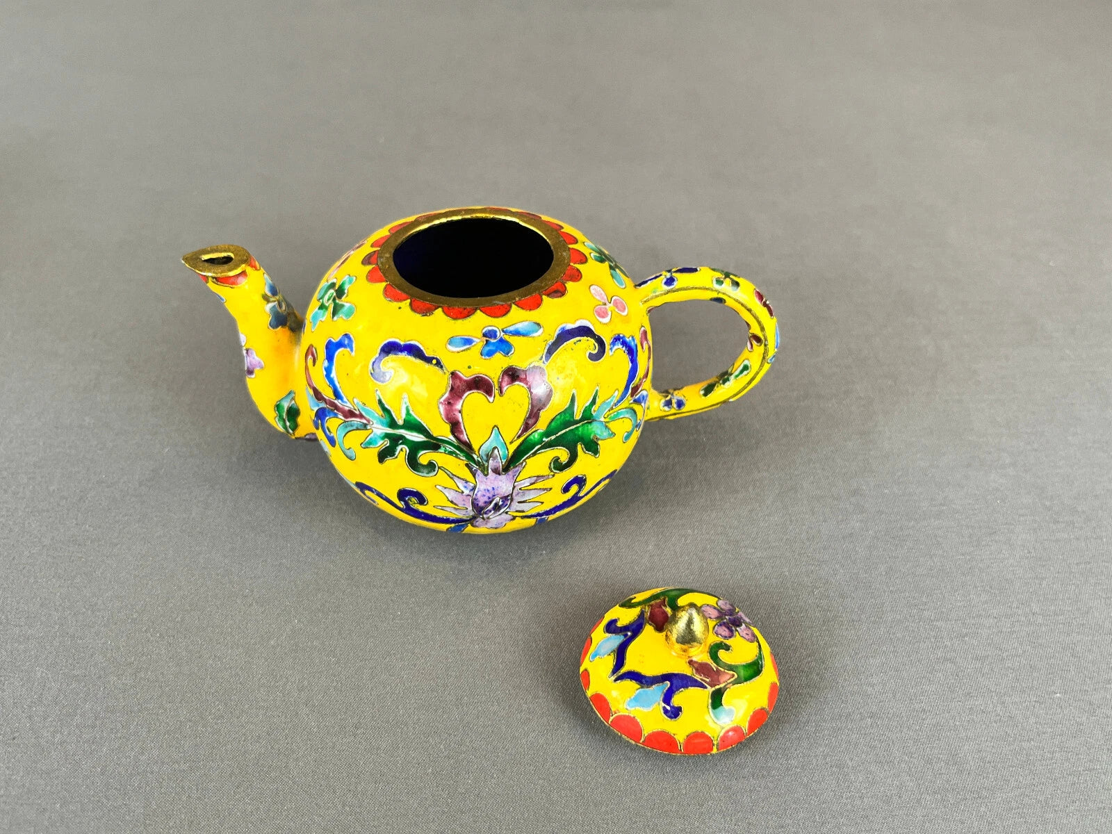 Miniature Chinese Yellow Cloisonné Enamel on Brass Floral 3" Teapot w/ Lid
