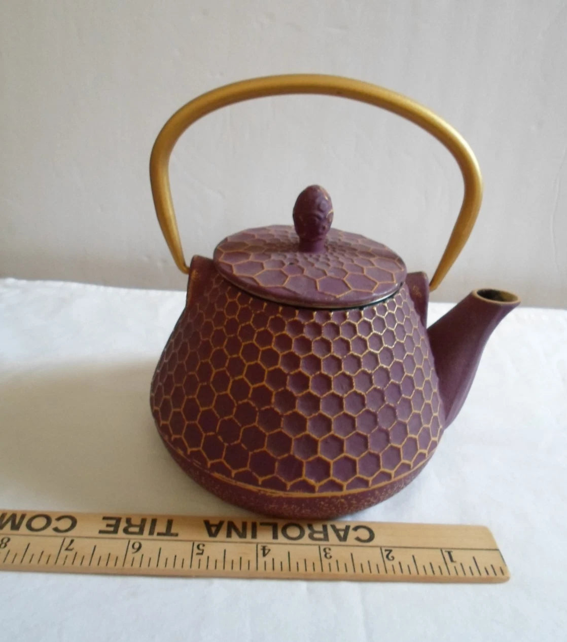 GRACIOUS Home Cast Iron Dk Mauve Tea Pot with Infuser Honeycomb-Unused-New