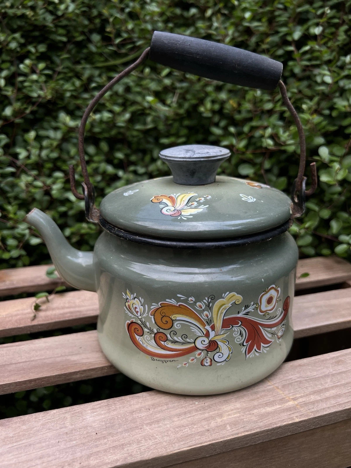 VTG Berggren Enamelware Kettle Teapot Scandinavian Rosemaling Folk Art Green