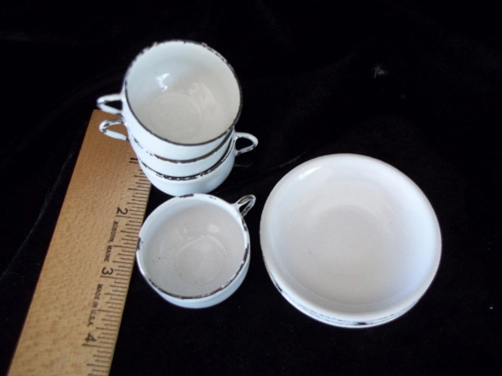Vintage Big Doll Enamel Ware Picnic Set  Teapot Sugar Creamer 4 cups Saucers