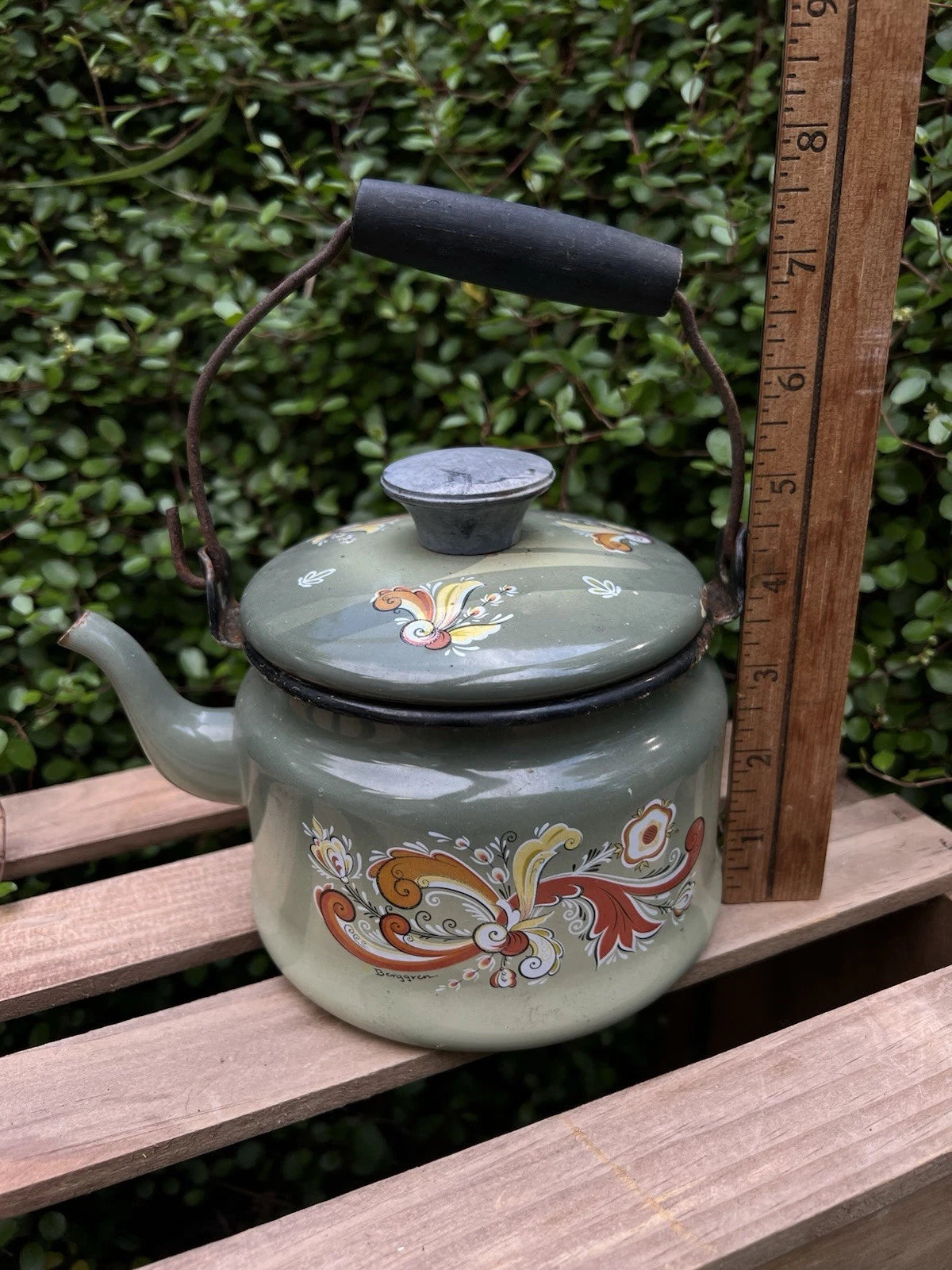 VTG Berggren Enamelware Kettle Teapot Scandinavian Rosemaling Folk Art Green