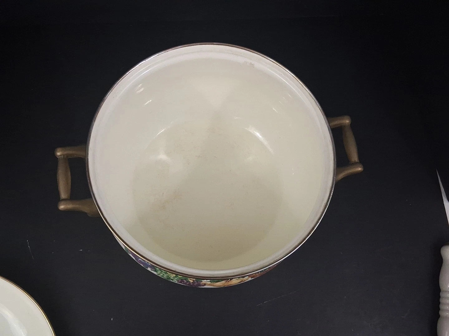 Vtg Lot Enamel Cookware Pots Tabletops Unlimited Cornucopia Teapot Brass Handles