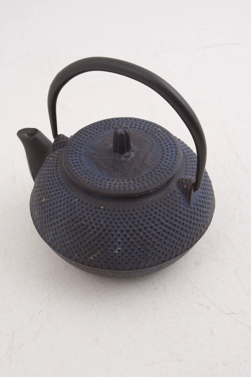 Cast Iron Asian Tea Pot Enamel Interior Blue (G4L) Japanese Hobnail Ceremony