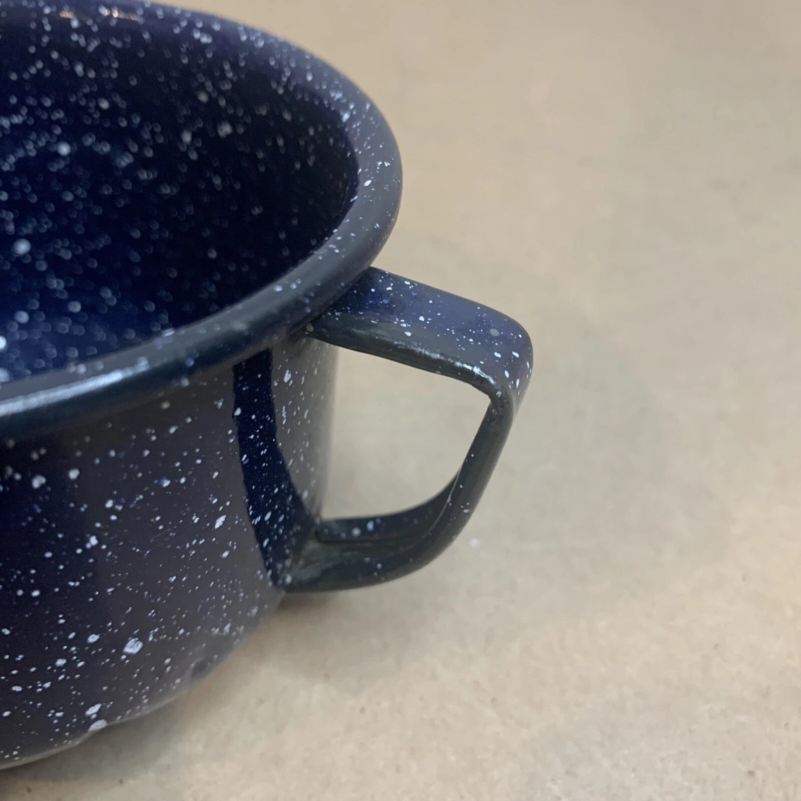 Vintage Enamelware Coffee Tea Pot Kettle & 7 Cups Blue & White Speckled