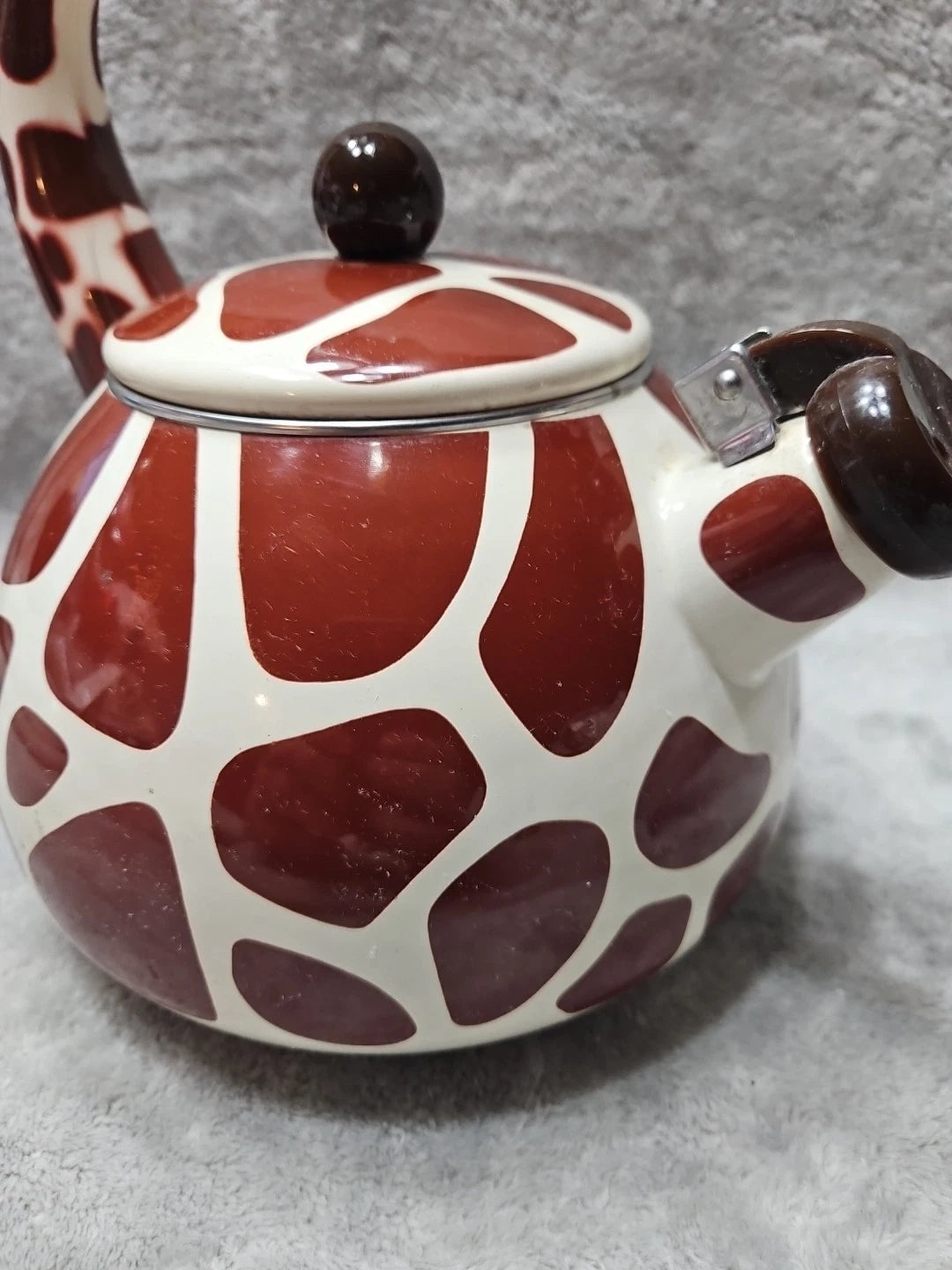GIRAFFE TEAPOT Supreme Housewares Whistling  Enamel On Steel Tea Kettle