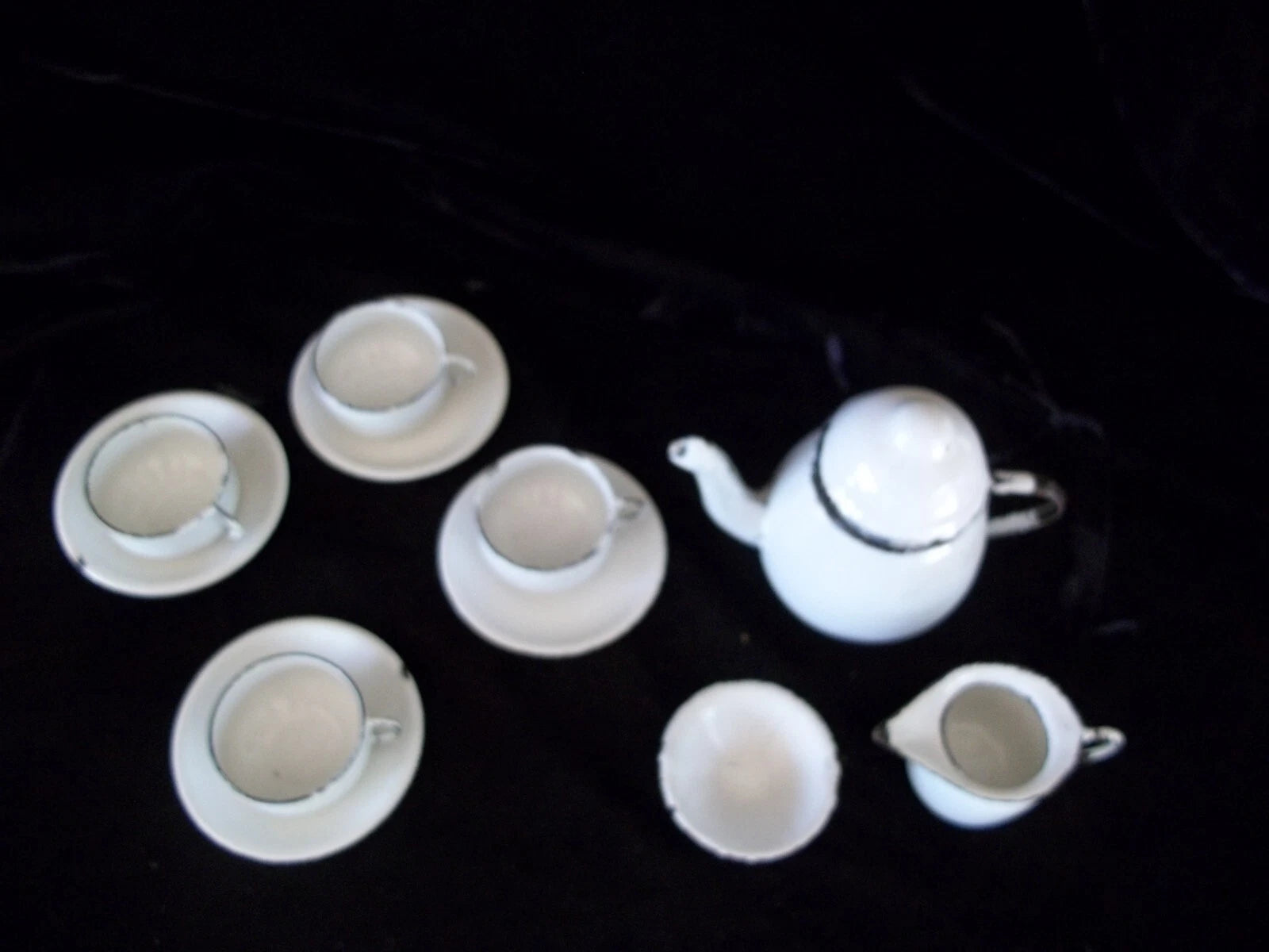 Vintage Big Doll Enamel Ware Picnic Set  Teapot Sugar Creamer 4 cups Saucers