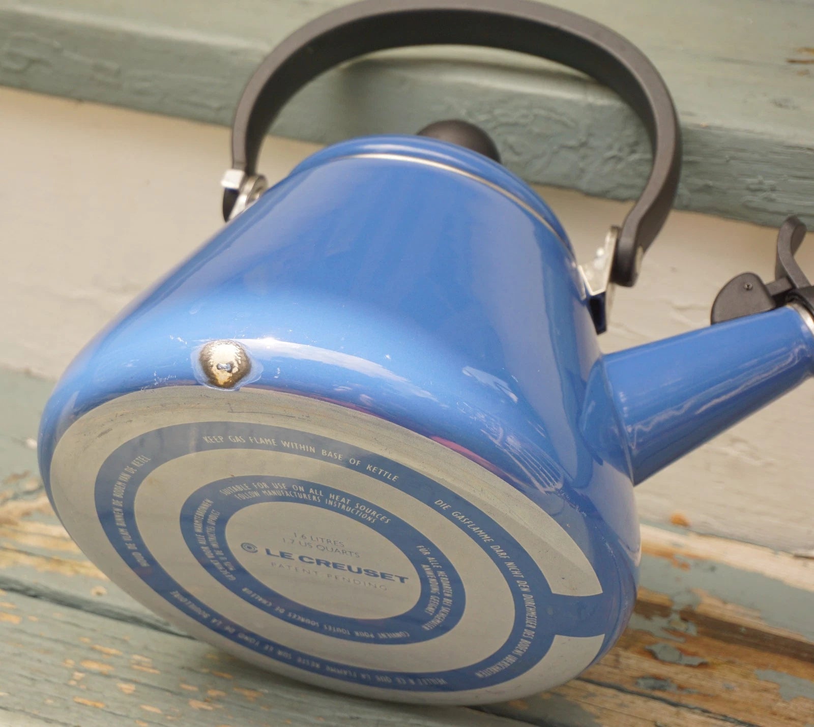 Le Creuset Kone Kettle Tea Pot Whistling 1.6L 1.7 Qt Blue Enamel Vintage Kitchen