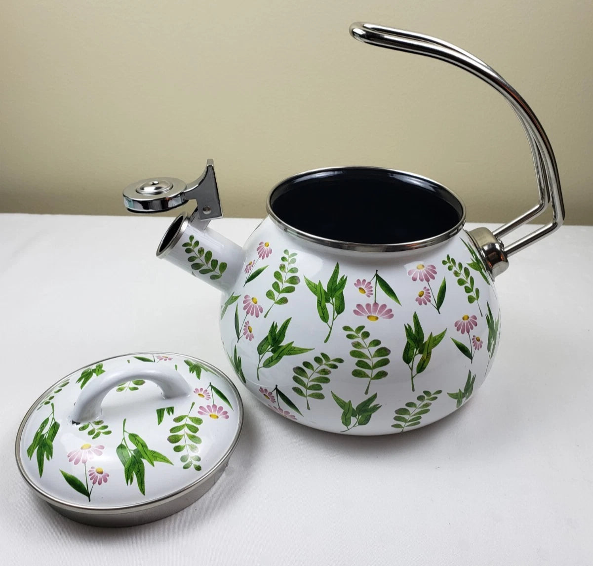 🌻Croften 2.3 QT Enamel on Steel Tea Kettle New In Box - Floral