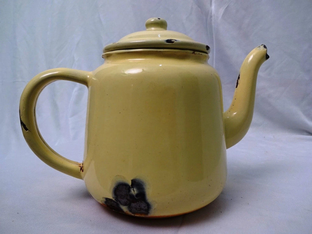 VINTAGE TEA POT ENAMELWARE COLLECTIBLES KITCHENWARE WITH LID MADE CHINA COOKWARE