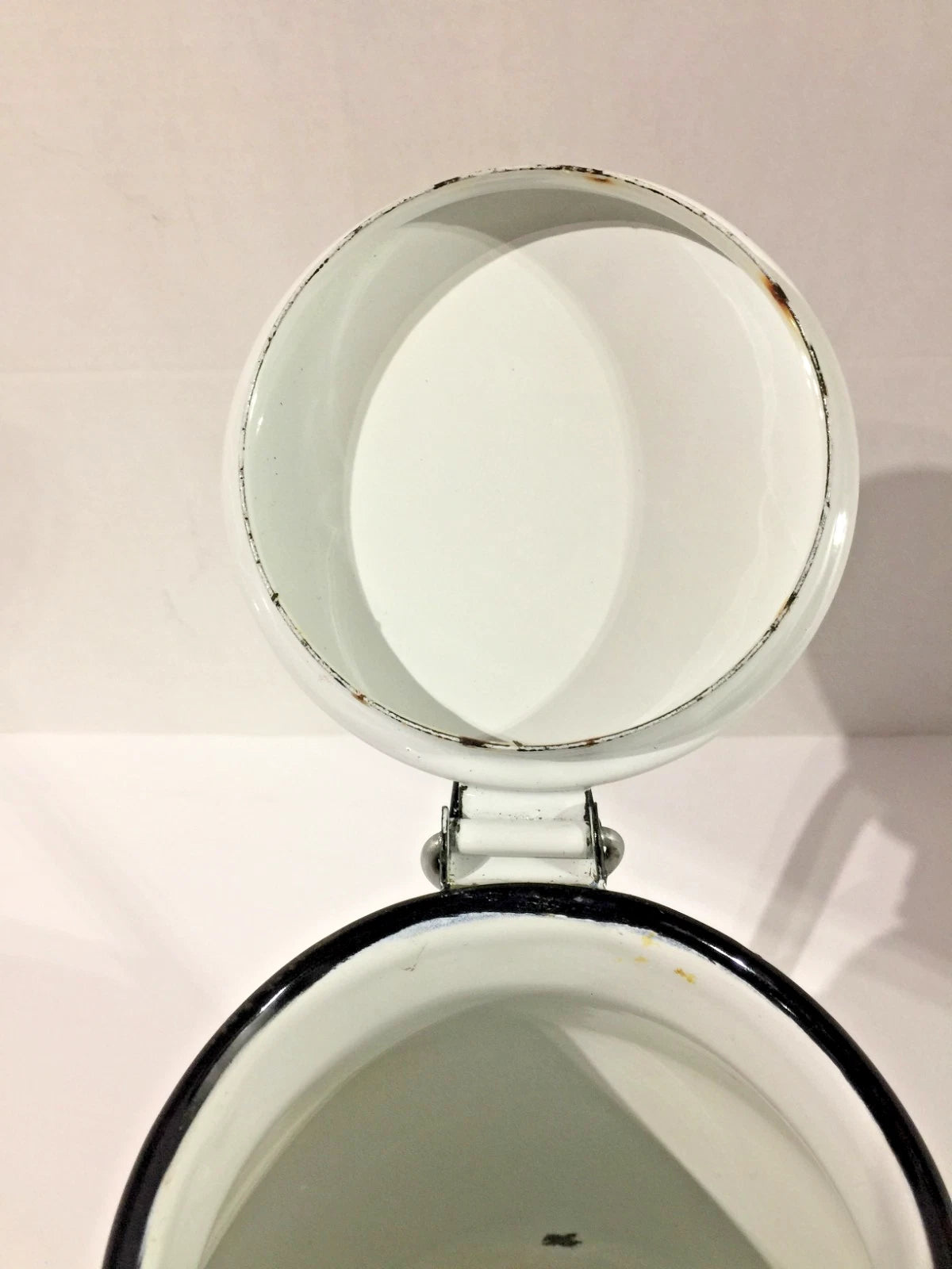 Vintage White Enamelware Coffee/Tea Pot Kitchen,Cottage,Farmhouse Camping Décor!