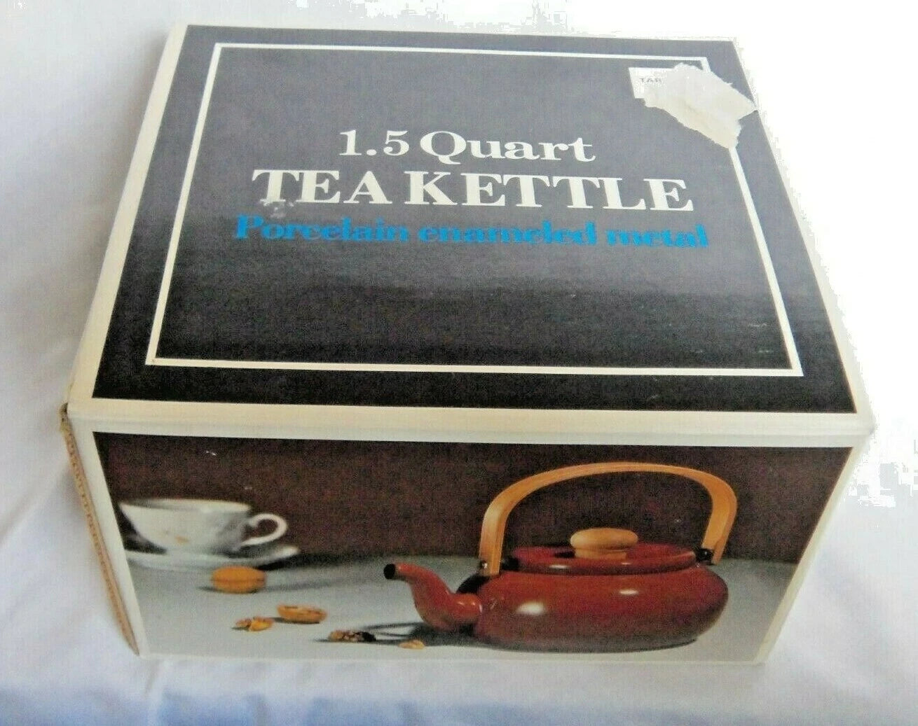 RARE FIND -  VINTAGE 1.5 QUART PORCELAIN ENAMELED METAL TEA KETTLE NEW IN BOX