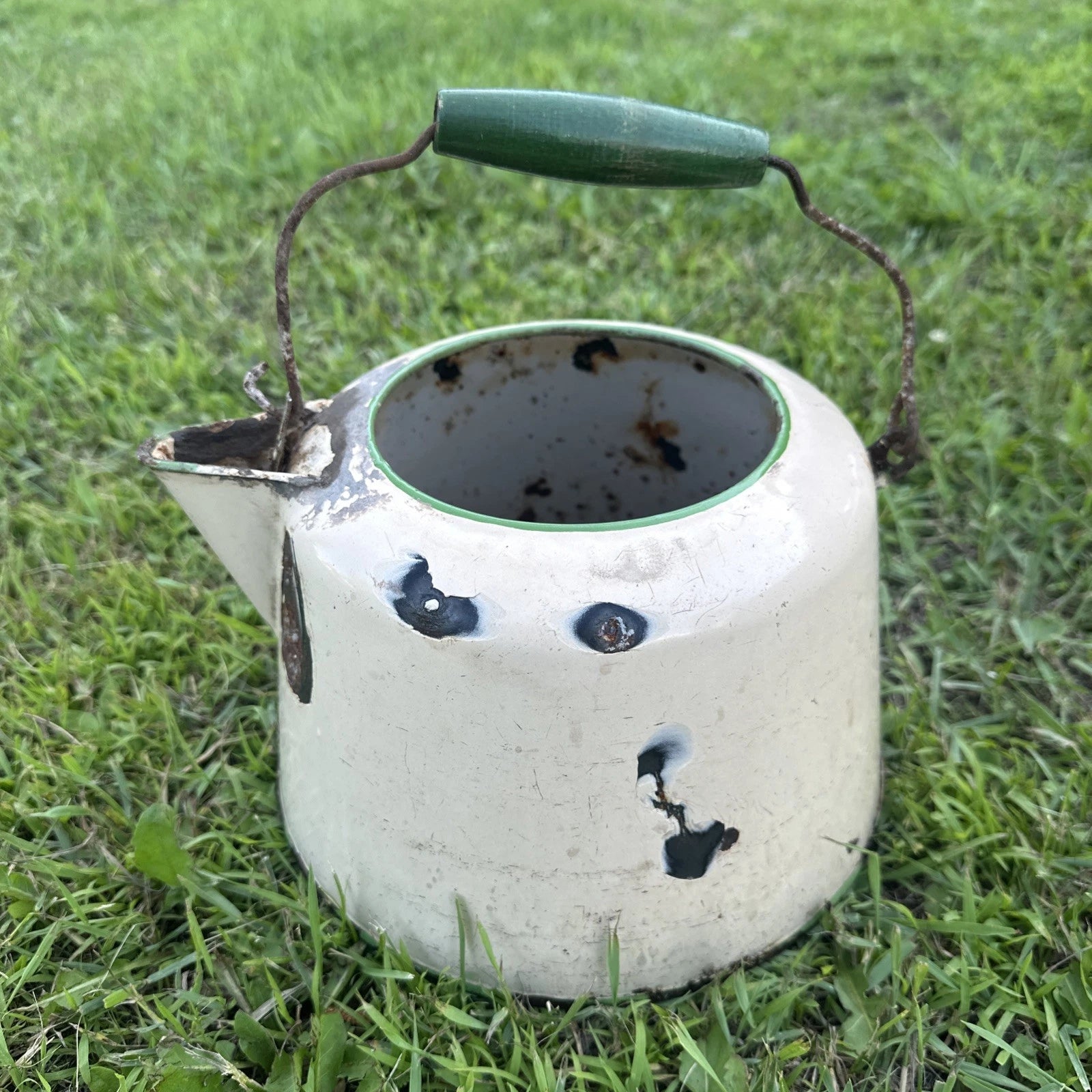 Vintage Enamelware Tea Pot with Wood Knob Handle cream and green.