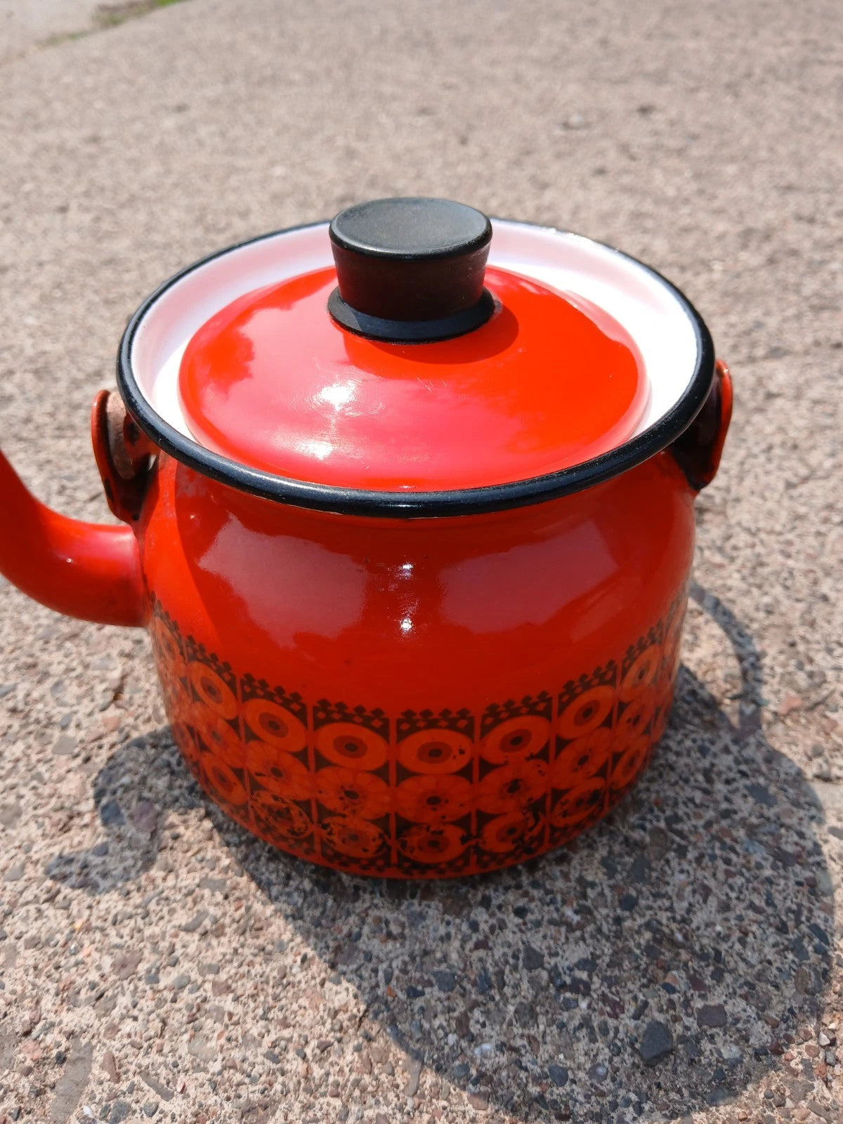 VINTAGE FINEL DAISY RED ENAMEL TEAPOT VINTAGE MID CENTURY USED