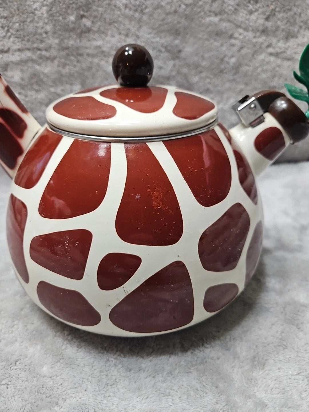 GIRAFFE TEAPOT Supreme Housewares Whistling  Enamel On Steel Tea Kettle