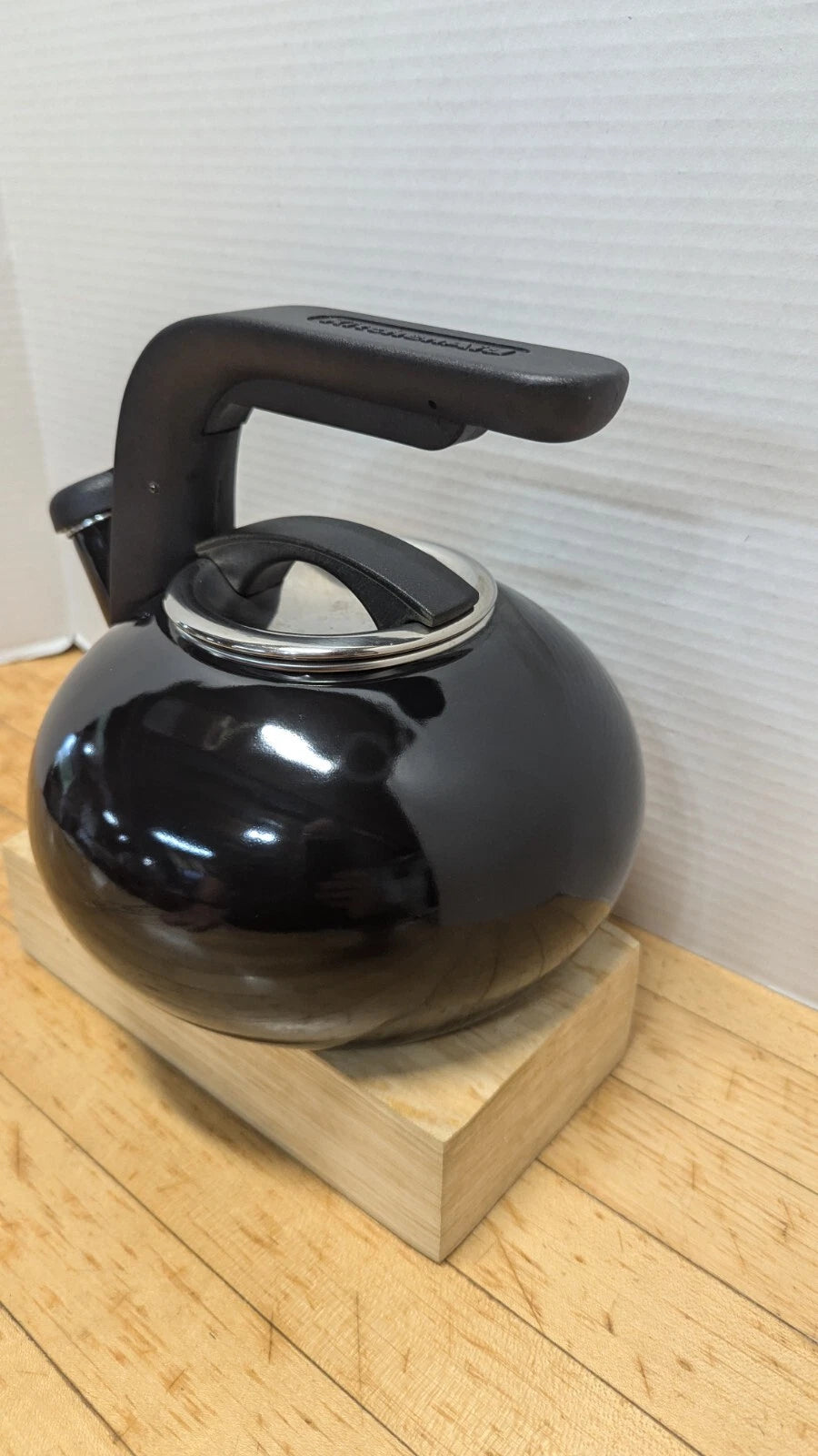 KitchenAid 1.5 Quart Porcelain Enamel Black Whistling Tea kettle