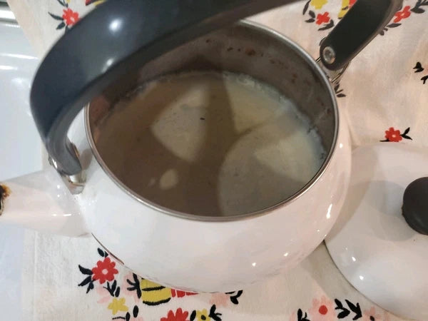 Siam Fuji Ware Tea Kettle White Enamel Pre-loved 2.3 Qt