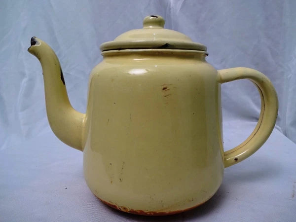 VINTAGE TEA POT ENAMELWARE COLLECTIBLES KITCHENWARE WITH LID MADE CHINA COOKWARE