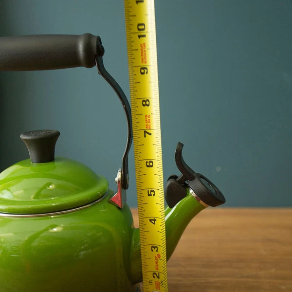 Le Creuset Enamel Demi Tea Kettle 1.25 Quart Green Palm Hombre