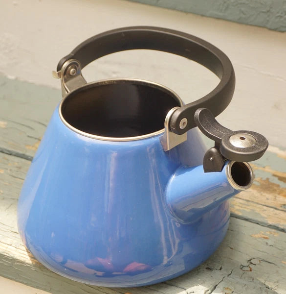 Le Creuset Kone Kettle Tea Pot Whistling 1.6L 1.7 Qt Blue Enamel Vintage Kitchen