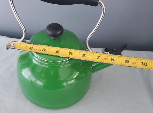 Chantal Tea Kettle Kelly Green Enamel on Steel Whistle Teapot 1.7 qt