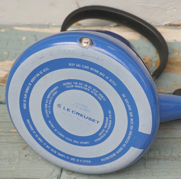 Le Creuset Kone Kettle Tea Pot Whistling 1.6L 1.7 Qt Blue Enamel Vintage Kitchen