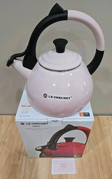 Lecreuset Oolong Whistling Tea Kettle 1.6 Qt Enamel on Steel Shell Pink NIB