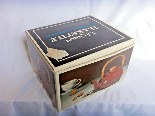 RARE FIND -  VINTAGE 1.5 QUART PORCELAIN ENAMELED METAL TEA KETTLE NEW IN BOX